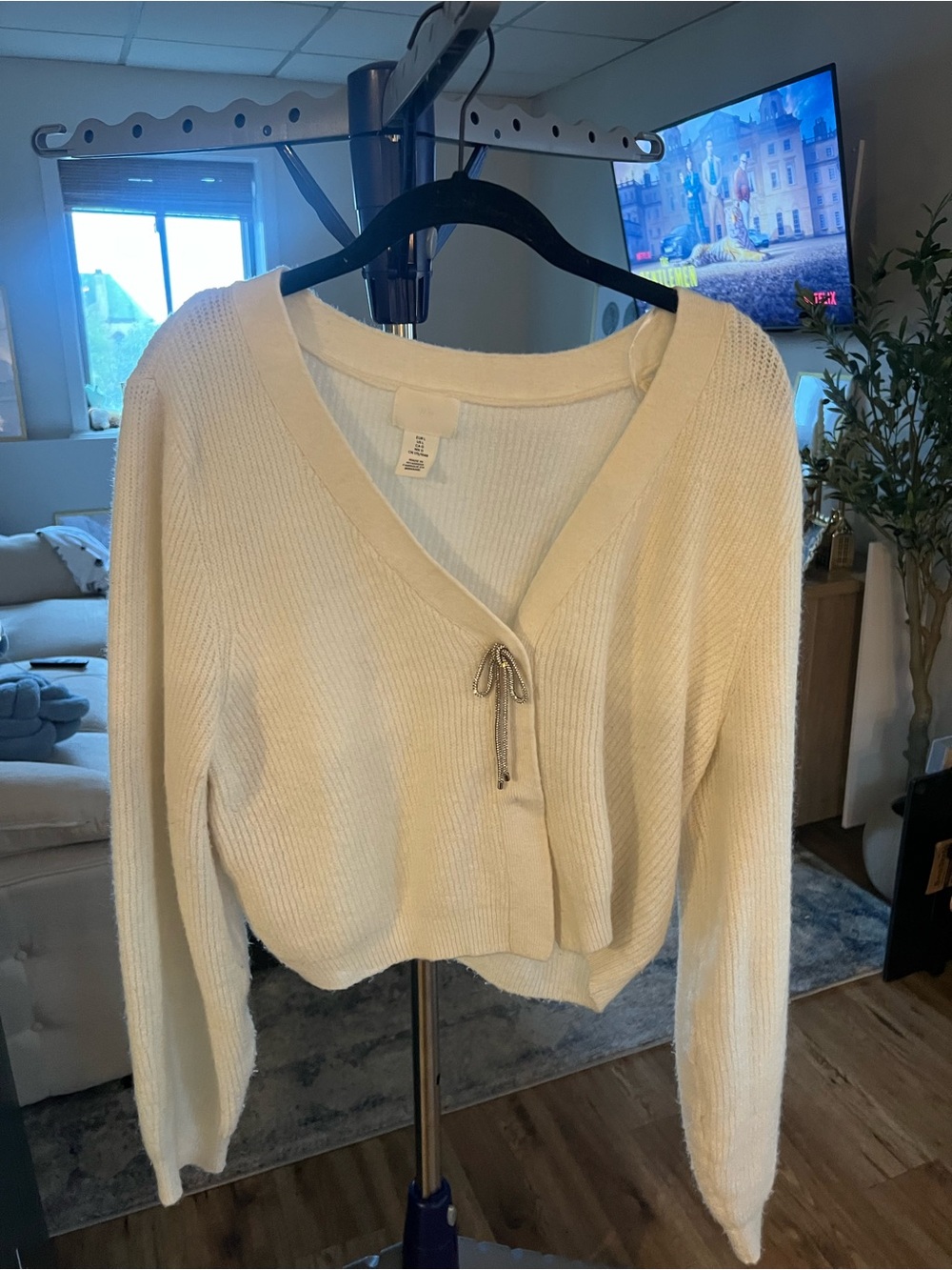 H&M Cream V-Neck Cropped Tie-Front Cardigan